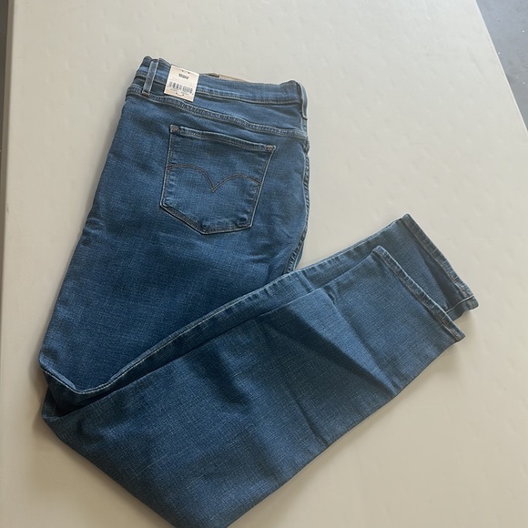 Levi's 311 shaping skinny a mid rise tummy swimming jean 34 x 30 NWT - Picture 3 of 8